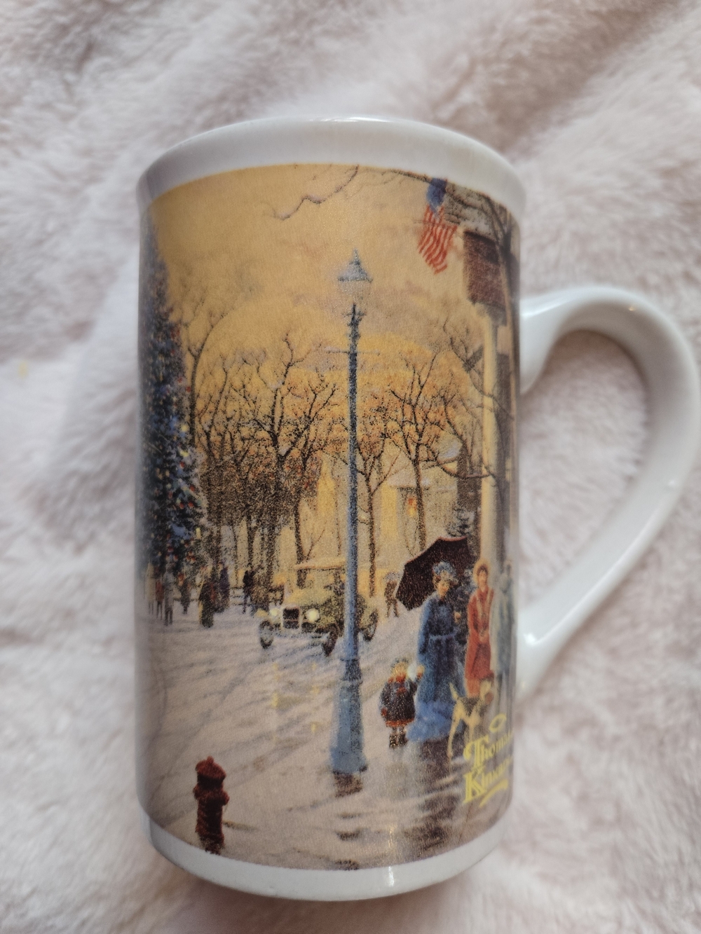 Thomas Kinkade Town Square Christmas 5" Coffee Tea Mug 2010 14oz